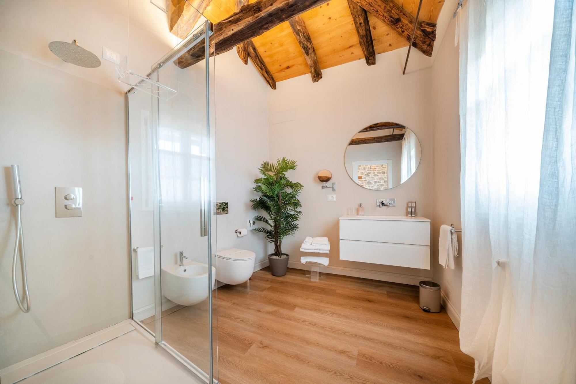 Casa Vacanze Alle Mura ชิวีดาเล เดล ฟรีอูลี ภายนอก รูปภาพ